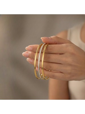 Lorivelle Gold Renk 3'lü Set Ajda Çelik Bilezik - Zirkon Taşlı ve Grek Desenli Kararmaz Kombin (6 cm Çapında)