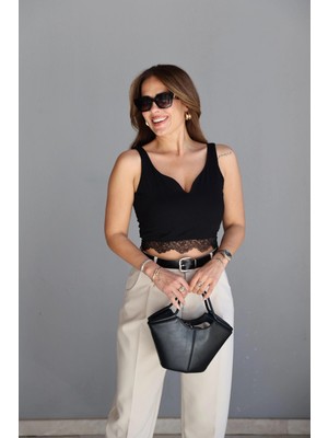 Purple By Banu Siyah Dantel Detay Crop