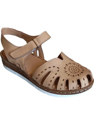 Castle Black 22380 Kadın Hakiki Deri Önü Kapalı Günlük Comfort Sandalet Bej