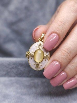 Museum Of You Kolye Ucu 14K Altın Kaplama Vintage Stil Pembe Mineli Madalyon