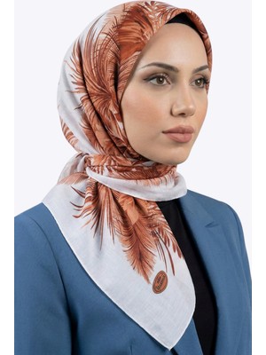 Hadiora Kadın Beyaz Turuncu Çiçek Desenli Dikişli Yazma