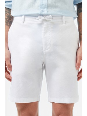 Lacoste Men's Regular Fit White Bermuda Shorts Erkek Keten Pamuk Bermuda Şort Beyaz
