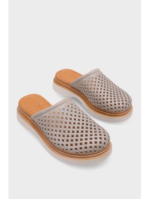 Capone Outfitters Madelle Hakiki Deri Dolgu Topuk Zımbalı Kadın Sabo