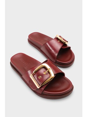 Capone Outfitters Cybelle Düz Topuklu Tek Bantlı Metal Tokalı Kadın Terlik