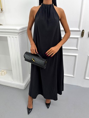 Vess Moda Zincir Detaylı Halter Yaka Modal Elbise