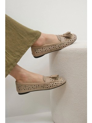 Mio Gusto Hazel Bej Renk Püsküllü Kadın Loafer