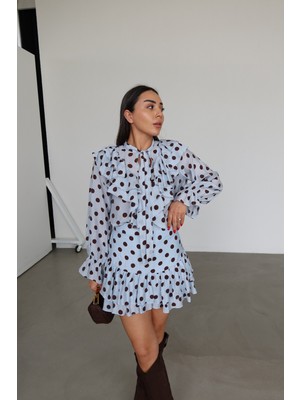 Özge Özgenç Fırfırlı Bağlamalı Bluz Etek Takım