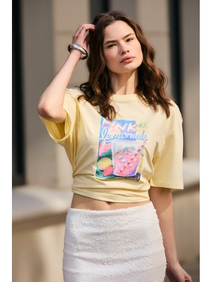 Grimelange Gıverny Kadın Yumuşak ve Organik Pamuklu Baskı Detaylı Sarı T-Shirt