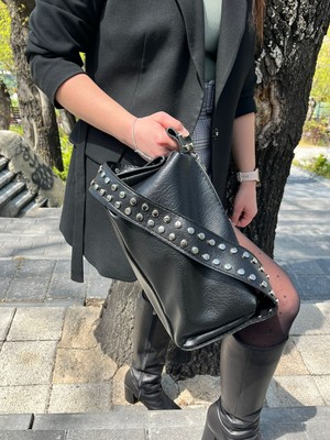 Butik Olea Rebel Zımbalı Kadın Omuz Çantası