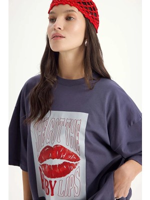 Hai Collection Ruby Lips Baskılı Oversize Tişört Casual Streetwear Stil
