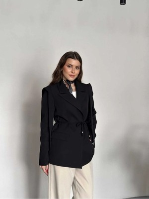 Vess Moda Ip Bağlamalı Omuz Kuşak Tasarımlı Blazer Ceket
