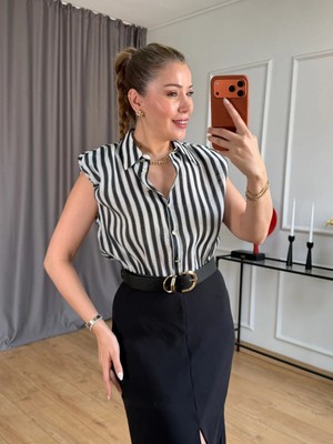 Size Özgü Çizgili Ön Yırtmaçlı Elbise