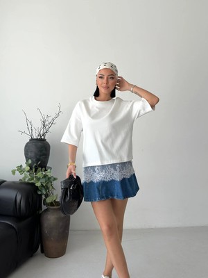 Vesantia Kadın Beyaz Kısa Dantel Detaylı Oversize T-Shirt