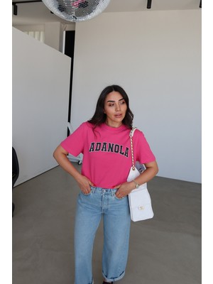 Özge Özgenç Adanola Yazı Baskılı Tişört
