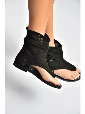 Fox Shoes Y250470102 Siyah Süet Parmak Arası Püskül Detaylı Kadın Sandalet