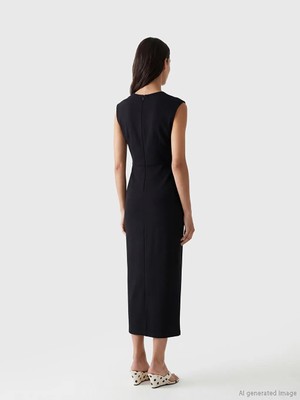 LC Waikiki Siyah Kaçık Yaka Bodycon Midi Elbise
