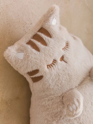 LC Waikiki Bej Pelüş Dolgulu Kedi Bebek Kırlent 57 cm