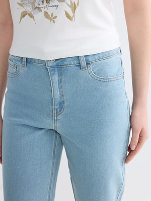LC Waikiki Indigo Yüksek Bel Slim Fit Kadın Jean Şort