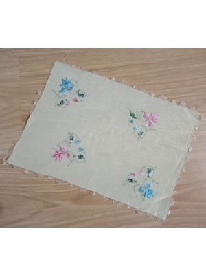 Bosphorus El Işi Kenarı Oyalı Saten Mendil 21X30CM
