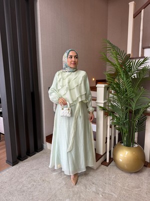 Esra Butik Şık Tasarım Mint Yeşili Volan Detaylı Uzun Elbise