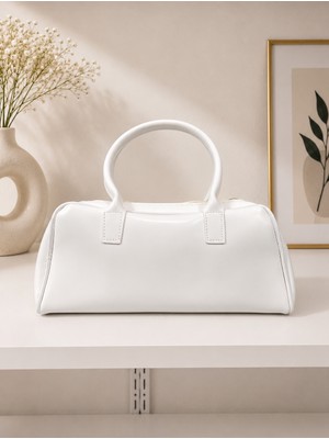 Zeydila Beyaz Minimal Omuz Çantası – Şık ve Modern Tasarım