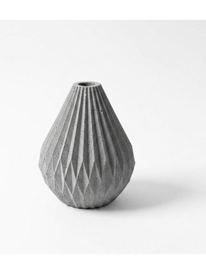 Karakız Dekoratif Mum Silikon Kalıp 9x4 Cm