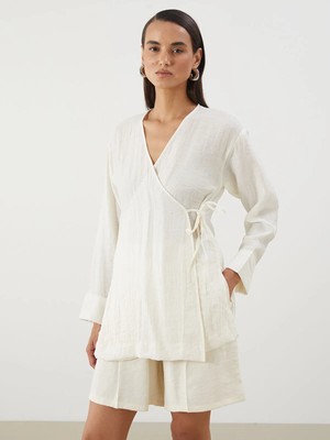 LC Waikiki Lcwaıkıkı Classic Ekru Kruvaze Yaka Dokulu Kadın Kimono