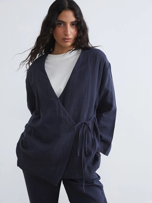 LC Waikiki Lcw Modest Lacivert Kruvaze Yaka Kadın Müslin Kimono