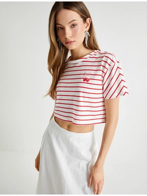 Koton x Tuba Ünsal - Kiraz Baskı Detaylı Crop Tişört Kısa Kollu Bisiklet Yaka Pamuklu