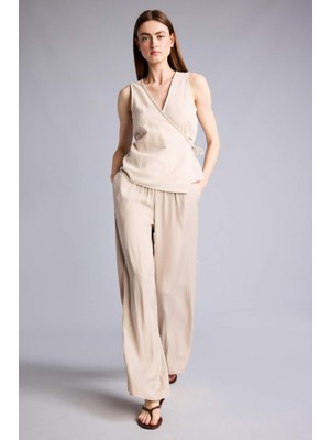 DeFacto Wide Leg Normal Bel Düz Paça Uzun Boy Saten Pantolon H8857AX26SM