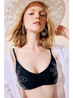 DeFacto Nakışlı Bikini Üstü E3284AX26SM