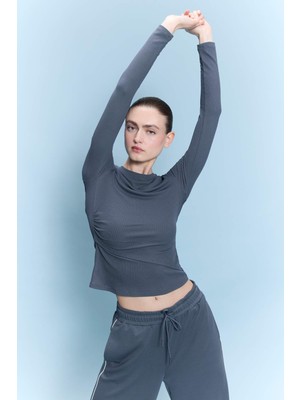 DeFacto Pamuklu Slim Fit Bisiklet Yaka Sporcu Modal Uzun Kollu Tişört G6235AX26SM