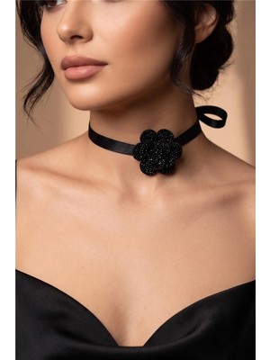 Petek Aksesuar Parlak Taşlı Çiçek Choker Kolye