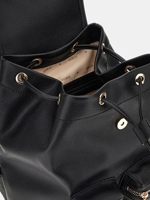Guess Access Manhattan II Kadın Sırt Çantası Şık Görünüm ve Ergonomik Tasarım ile Siyah Renk