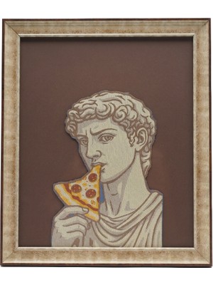 Pizza Yiyen Antik Adam Temalı Dokuma Etiket Çerçeveli Tablo