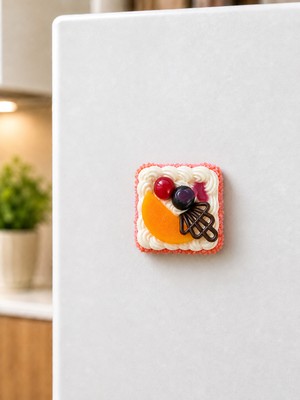 Haki Store Meyveli Pasta Magnet | Gerçek Görünümlü Yumuşak Dekoratif Buzdolabı Magneti ve Masa Aksesuarıtekli