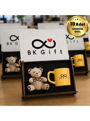 BK Gift Logonuza Özel 10 Adet Kutulu Sarı Renk Fincan ve Ayıcık Anahtarlık Seti – Ahşap Kutulu Kurumsal Hediye Seti