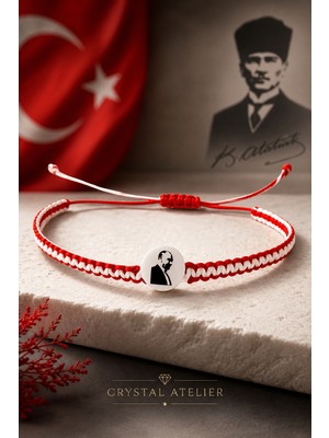 Crystal Atelier Unisex Kırmızı Beyaz Atatürk Figürlü Ayarlanabilir Makrome Bileklik