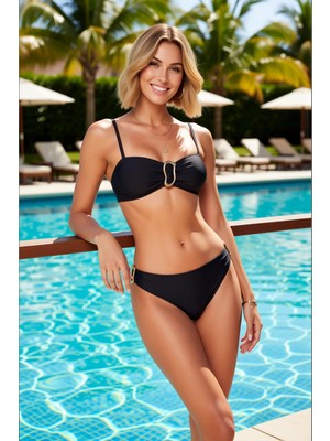Benerly Kadın Bikini Takımı Ince Askılı Desteksiz Bandeau Üst Normal Bel Slip Alt Aksesuarlı Örme Kumaş