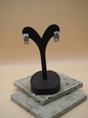Stelle Jewelry Kadın Paslanmaz Çelik Zirkon Taşlı Halka Küpe – Grek Desenli Suya Dayanıklı Şık Küpe