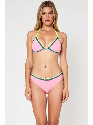 Benerly Kadın Bikini Takımı Üçgen Yaka Kolsuz Bağlamalı Balensiz Örme Kumaş Normal Bel Slip Alt Nakış