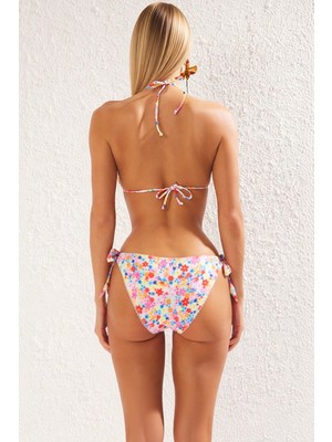 Benerly Kadın Bikini Takımı Üçgen Kap Balensiz Normal Bel Bağlamalı Çok Renkli Çiçek Desenli Örme Raşel Slip