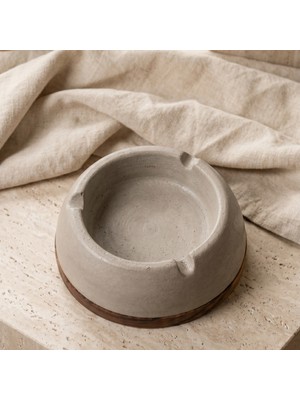 Kafna Yuvarlak Beton Küllük Ahşap Tabanlı Dekoratif Modern Küllük