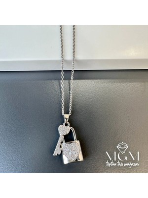 Uravas Store Çelik Zirkon Taşlı Anahtar Kilit Kolye