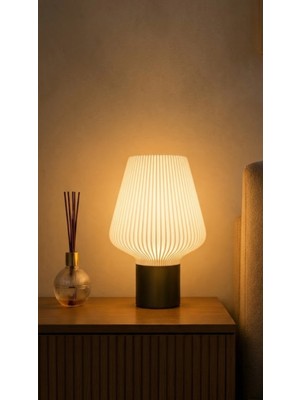 Amor Modern Abajur – Dekoratif Masa Lambası | E27 Uyumlu | 9W LED Ampul Hediyeli