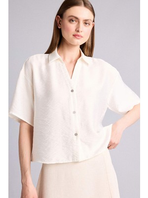 DeFacto Regular Fit Dokulu Kumaş Kısa Kollu Gömlek H7939AX26SM