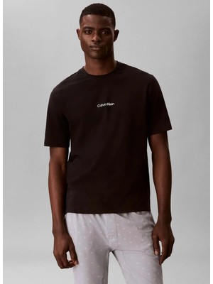 Calvin Klein Siyah Erkek Normal Logo Baskılı T-Shirt LV00NM3021UB1