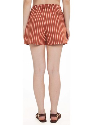 Ted Baker Kırmızı Kadın Standart Fit Çizgili Şort TBWRTR2009-1