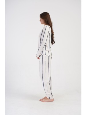 Obje Kadın Beyaz O Yaka Uzun Kol Eteği Oval Pijama Üstü