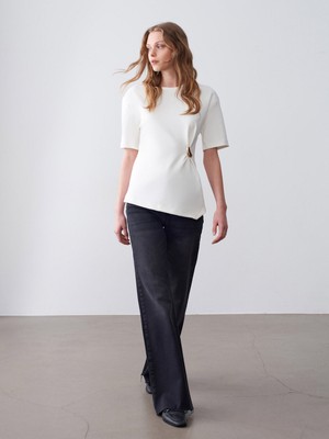 Dilvin 32445 Aksesuar Detaylı Basic T-Shirt-Ekru